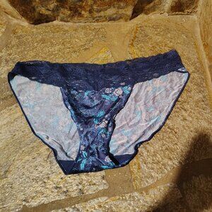 Barely There Women's Panties Size Large 7